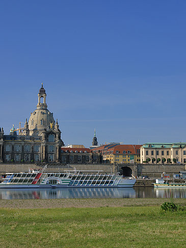 Foto Brühlsche Terrasse mit Wiese - Dresden