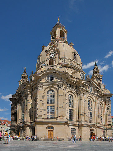 Frauenkirche und Neumarkt Foto 