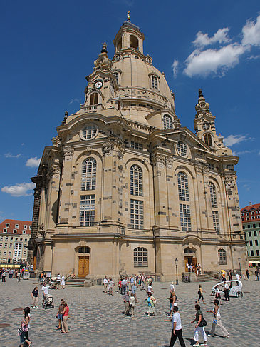 Frauenkirche und Neumarkt Foto 