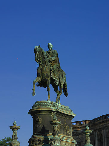 Foto König-Johann-Statue