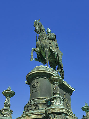 Fotos König-Johann-Statue
