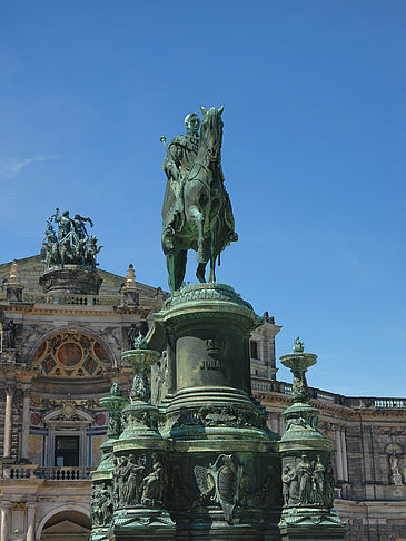 König-Johann-Statue Foto 