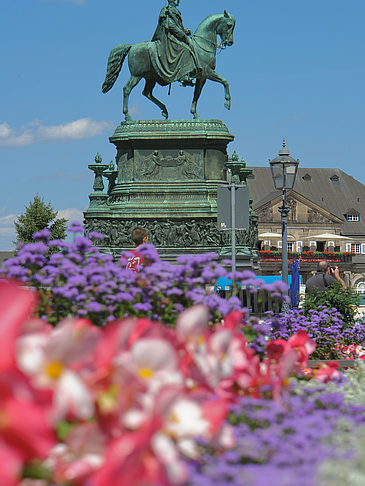 König-Johann-Statue Fotos