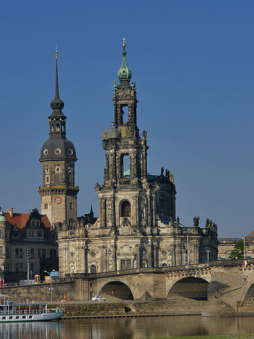 Hofkirche und Schloss Fotos