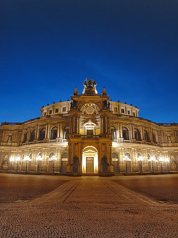 Semperoper bei Nacht Fotos