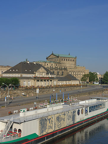 Foto Theaterkahn