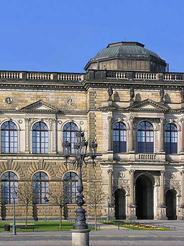 König Johann Denkmal Fotos