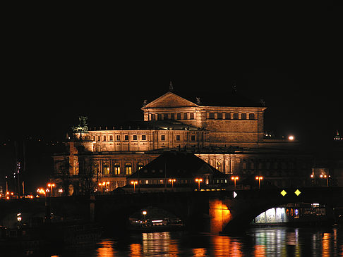 Fotos Semperoper bei Nacht