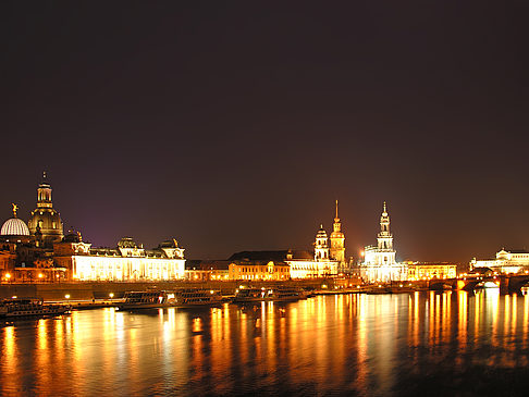 Fotos Brühlsche Terrasse bei Nacht