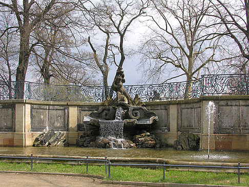 Fotos Delphinbrunnen