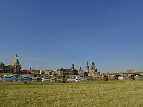 Foto Brühlsche Terrasse mit Wiese - Dresden