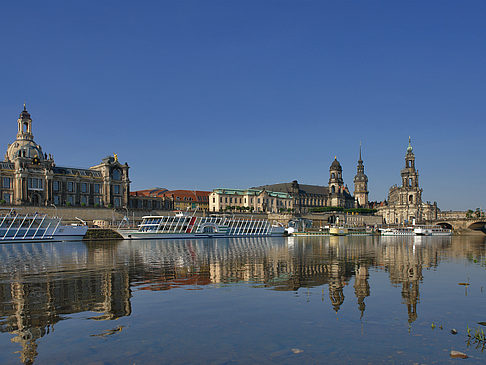 Foto Elbe vor dem Terrassenufer