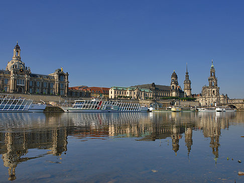 Foto Elbe vor dem Terrassenufer