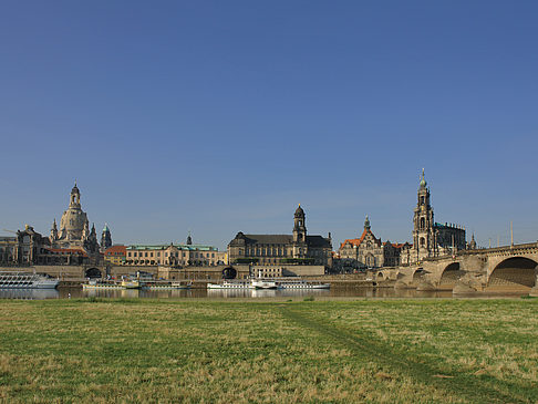 Foto Blick auf die Brühlsche Terrasse