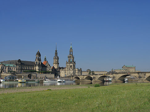 Foto Blick auf die Brühlsche Terrasse