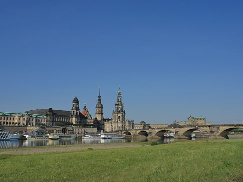 Foto Blick auf die Brühlsche Terrasse