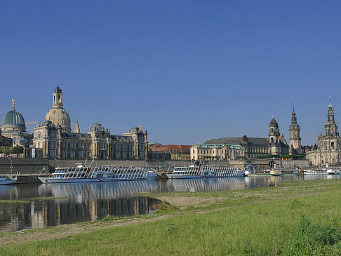 Blick auf die Brühlsche Terrasse Fotos