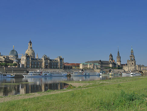 Foto Blick auf die Brühlsche Terrasse