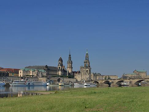Foto Blick auf die Brühlsche Terrasse