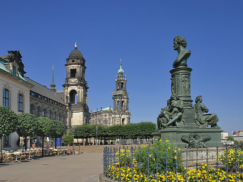 Foto Ernst-Rietschel-Denkmal