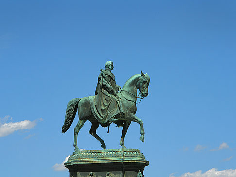 Foto König-Johann-Statue
