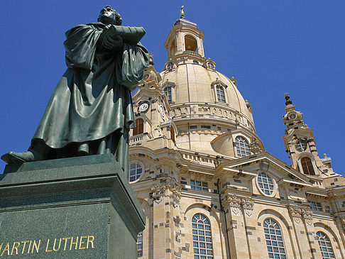 Lutherdenkmal vor der Frauenkirche