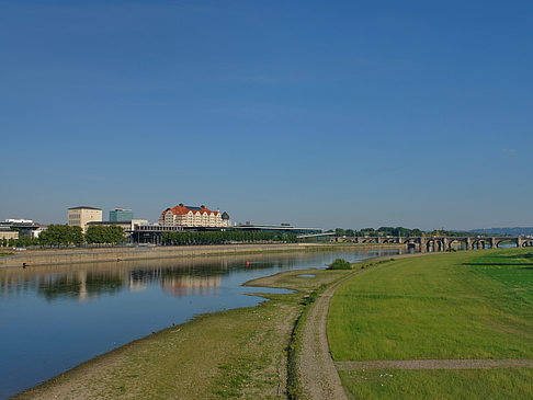 Fotos Blick auf die Marienbrücke | Dresden