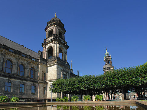 Fotos Teich vor dem Gericht | Dresden