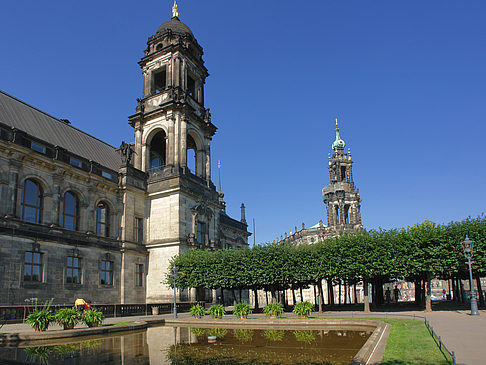 Fotos Teich vor dem Gericht | Dresden