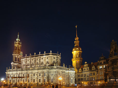 Foto Schloss und Hofkirche nachts - Dresden
