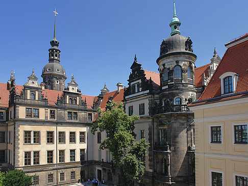 Schloss aus Taschenbergpalais Foto 