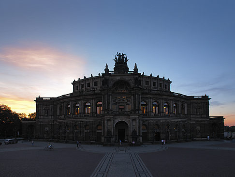 Semperoper abends Fotos