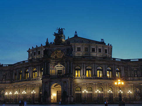 Foto Semperoper abends