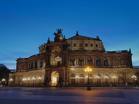 Foto Semperoper abends