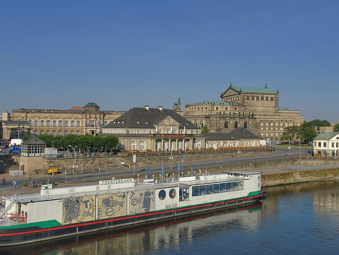 Fotos Theaterkahn