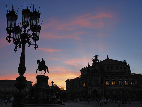 Fotos Theaterplatz abends | Dresden