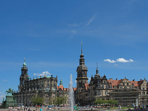 Schloss und Hofkirche Foto 