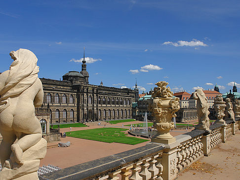 Statuen