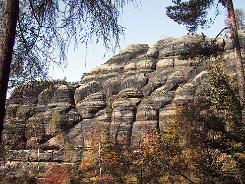 Fotos Felsen entlang der Wanderwege