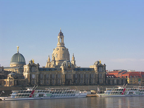 Frauenkirche von der Brühlschen Terrasse Fotos