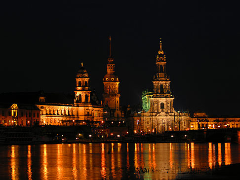 Hofkirche bei Nacht Foto 