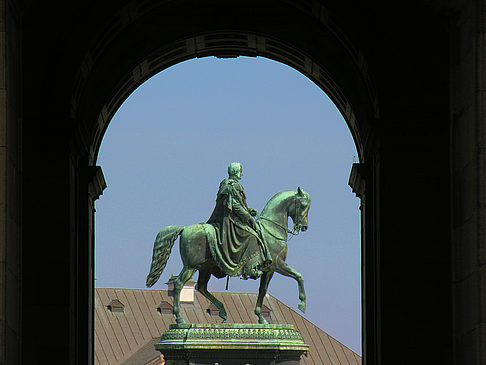 König Johann Denkmal