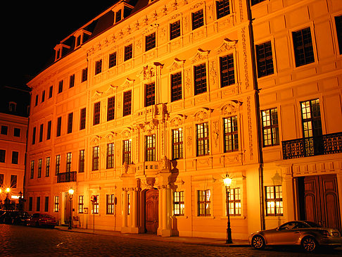 Taschenbergpalais bei Nacht Fotos